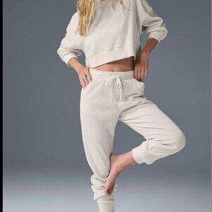 Alo Muse Sweatsuit in Bone Heather Size Small